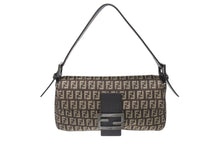 画像をギャラリービューアに読み込む, 極美品 FENDI フェンディ ズッキーノ柄 マンマバケット ワンショルダーバッグ 8BR000 ブラウン ガンメタリック金具 中古 4b006144