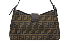 画像をギャラリービューアに読み込む, FENDI フェンディ マンマバケット ワンショルダーバッグ 26424 ズッカ柄 ブラウン キャンバス レザー シルバー金具 美品 中古 4b006181
