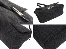画像をギャラリービューアに読み込む, FENDI フェンディ マンマバケット ワンショルダーバッグ ズッカ柄 ブラック グレー ウール レザー シルバー金具 美品 中古 4b006182