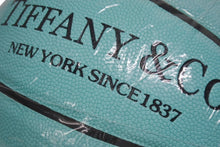 画像をギャラリービューアに読み込む, 新品未使用 TIFFANY&amp;Co. × Spalding ティファニー スポルティング バスケットボール インテリア ロゴ ティファニーブルー 合皮 中古 4b006185