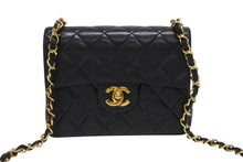 画像をギャラリービューアに読み込む, 極美品 CHANEL シャネル ミニマトラッセ 17 チェーンショルダーバッグ 1番台 ラムスキン ココマーク ブラック ゴールド金具 中古 4b006189