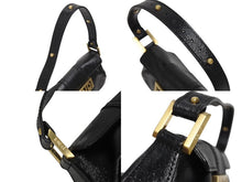 画像をギャラリービューアに読み込む, FENDI フェンディ ロゴプレート ミニハンドバッグ 8BK045 鞄 型押し レザー ブラック ゴールド金具 イタリア製 美品 中古 4b006196