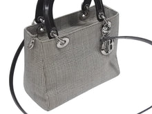 Load image into Gallery viewer, Christian Dior クリスチャンディオール レディディオール ミディアム 2WAY ハンドバッグ 千鳥格子 ブラック ホワイト 美品 中古 4b006201