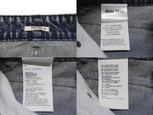 Load image into Gallery viewer, 極美品 MIUMIU ミュウミュウ フラワーペイント デニムパンツ AMM1 2019 2161 コットン ポリエステル ブルー ピンク サイズ28 中古 4b006223