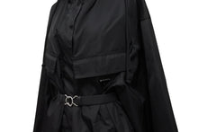 画像をギャラリービューアに読み込む, 極美品 PRADA プラダ Re-Nylon リナイロン トライアングルロゴプレート フーデッドジャケット 292255 S000 1WQ8 ブラック サイズ36 中古 4b006250