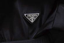 画像をギャラリービューアに読み込む, 極美品 PRADA プラダ Re-Nylon リナイロン トライアングルロゴプレート フーデッドジャケット 292255 S000 1WQ8 ブラック サイズ36 中古 4b006250