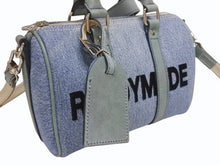 Load image into Gallery viewer, 極美品 READY MADE レディメイド OVER NIGHT PM オーバーナイトPM ハンドバッグ ショルダーバッグ デニム ブルー 刺繍 中古 4b006291