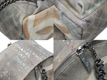 Load image into Gallery viewer, 新品同様 激レア シャネル CHANEL A92352 2014年コレクション グラフィティ ペイント リュック グレー アクト2 中古 4b006304