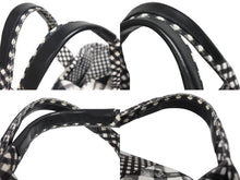 Load image into Gallery viewer, 極美品 CHANEL シャネル クルーズライン ギンガムチェック トートバッグ ボストンバッグ ホワイト ブラック 14番台 ココマーク シルバー金具 中古 4b006306