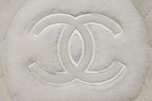 Load image into Gallery viewer, 新品未使用 CHANEL シャネル ココ ネージュ フライトキャップ パイロットキャップ AAA429 ココマーク フェイクファー スウェード 中古 4b006311