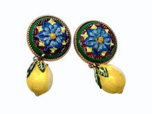 Load image into Gallery viewer, 極美品 DOLCE&amp;GABBANA ドルチェアンドガッバーナ レモンモチーフ イヤリング イエロー マルチカラー ゴールド金具 中古 4b006332