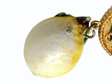 Load image into Gallery viewer, 極美品 DOLCE&amp;GABBANA ドルチェアンドガッバーナ レモンモチーフ イヤリング イエロー マルチカラー ゴールド金具 中古 4b006332