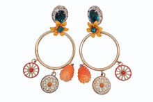 Load image into Gallery viewer, DOLCE&amp;GABBANA ドルチェアンドガッバーナ イヤリング フラワーモチーフ オレンジ マルチカラー ゴールド金具 美品 中古 4b006334