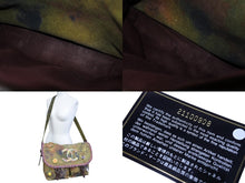 Load image into Gallery viewer, 極美品 CHANEL シャネル エンブロイダリー メッセンジャーバッグ 21番台 A92790 グラフィティ カーキ ココマーク 中古 4b006339