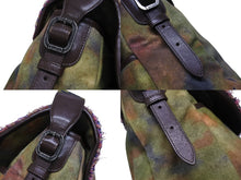 Load image into Gallery viewer, 極美品 CHANEL シャネル エンブロイダリー メッセンジャーバッグ 21番台 A92790 グラフィティ カーキ ココマーク 中古 4b006339