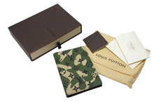 画像をギャラリービューアに読み込む, 新品未使用 LOUIS VUITTON ルイヴィトン クーヴェルテュール パスポール パスポートケース M58027 モノグラモフラージュ 村上隆 中古 4b006360