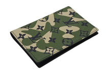 画像をギャラリービューアに読み込む, 新品未使用 LOUIS VUITTON ルイヴィトン クーヴェルテュール パスポール パスポートケース M58027 モノグラモフラージュ 村上隆 中古 4b006360