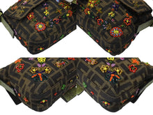 画像をギャラリービューアに読み込む, FENDI フェンディ ズッカ柄 ビーズ刺繍 マンマバケット ハンドバッグ ワンショルダーバッグ ブラウン ゴールド金具 ロゴ 美品 中古 4b006386