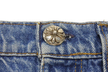 画像をギャラリービューアに読み込む, 新品未使用 CHROME HEARTS クロムハーツ × Levi's リーバイス セメタリークロスパッチ デニムミニスカート サイズ26 10パッチ 中古 4b006403