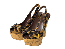 Load image into Gallery viewer, LOUIS VUITTON ルイヴィトン レオパード柄 サンダル ウェッジソール ブラウン ブラック ゴールド金具 サイズ34 1/2 美品 中古 4b006409