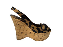 Load image into Gallery viewer, LOUIS VUITTON ルイヴィトン レオパード柄 サンダル ウェッジソール ブラウン ブラック ゴールド金具 サイズ34 1/2 美品 中古 4b006409