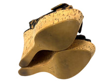 Load image into Gallery viewer, LOUIS VUITTON ルイヴィトン レオパード柄 サンダル ウェッジソール ブラウン ブラック ゴールド金具 サイズ34 1/2 美品 中古 4b006409