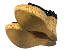 画像をギャラリービューアに読み込む, LOUIS VUITTON モノグラムデニム サンダル ウェッジソール DE0131 ブラック ゴールド サイズ35 美品 中古 4b006410