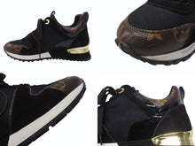 画像をギャラリービューアに読み込む, LOUIS VUITTON ルイヴィトン 1A3CVW ランアウェイ・ライン スニーカー モノグラム ブラック ブラウン サイズ35 美品 中古 4b006413