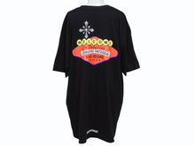 画像をギャラリービューアに読み込む, 極美品 CHROME HEARTS クロムハーツ ラスベガス限定 ロゴプリント半袖Ｔシャツ スクロールラベル ブラック コットン サイズXXL 中古 4b006419