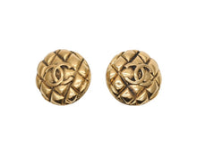 画像をギャラリービューアに読み込む, CHANEL シャネル ココマーク イヤリング ヴィンテージ ココマーク25 マトラッセ柄 丸型 ゴールド メタル 重量約12.3g 両耳用 美品 中古 4b006426