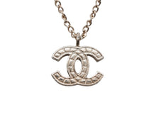 画像をギャラリービューアに読み込む, CHANEL シャネル ココマーク ロープ柄 ネックレス 重量約6.6g 05V刻印 全長約45cm ゴールド メタル 美品 中古 4b006438