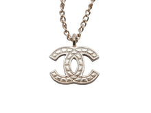 画像をギャラリービューアに読み込む, CHANEL シャネル ココマーク ロープ柄 ネックレス 重量約6.6g 05V刻印 全長約45cm ゴールド メタル 美品 中古 4b006438