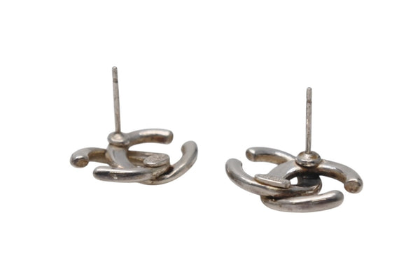 極美品 CHANEL シャネル Coco Mark ココマーク ピアス シルバーカラー 01P 刻印 1.7g アクセサリー 中古 4b006440
