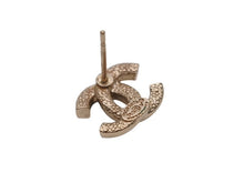 画像をギャラリービューアに読み込む, CHANEL シャネル ココマーク ピアス 重量約1.2g 001P刻印 ラインストーン メタル シルバー クリア 片耳用 美品 中古 4b006441