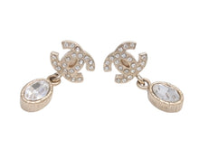 画像をギャラリービューアに読み込む, 極美品 CHANEL シャネル ココマーク ドロップ ピアス ぶら下がり 両耳 09A刻印 フランス製 重量約3.1g メタル ラインストーン シルバー金具 中古 4b006448