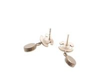 画像をギャラリービューアに読み込む, 極美品 CHANEL シャネル ココマーク ドロップ ピアス ぶら下がり 両耳 09A刻印 フランス製 重量約3.1g メタル ラインストーン シルバー金具 中古 4b006448