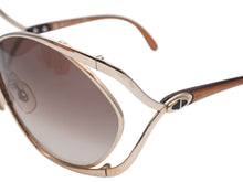 Load image into Gallery viewer, Christian Dior クリスチャンディオール ヴィンテージサングラス CDロゴ ゴールドブラウンカラー バタフライ型 2056 41 中古 4b006462