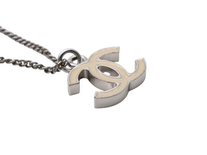 CHANEL シャネル ココマーク ネックレス 重量約5.9g 07V刻印 全長約47cm アイボリー シルバー メタル 美品 中古 4b006468