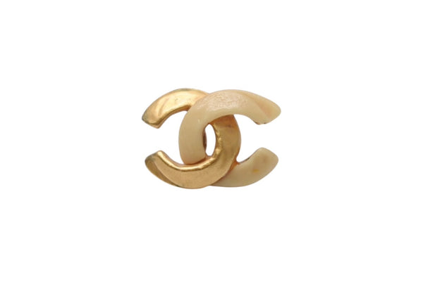 極美品 CHANEL シャネル Coco Mark ココマーク ピアス 00T 刻印 1.8g アイボリー ゴールド カラー アクセサリー 中古 4b006476