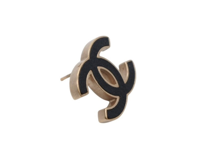Very Good Condition CHANEL Coco Mark Earrings B13C Engraved 4.8g Gold Black Color Used 4b006479
