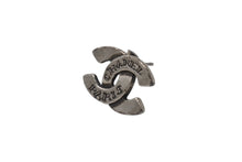 画像をギャラリービューアに読み込む, CHANEL シャネル Coco Mark ココマーク ピアス 99A 刻印 1.8g シルバー カラー アクセサリー 美品 中古 4b006482