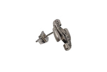 画像をギャラリービューアに読み込む, CHANEL シャネル Coco Mark ココマーク ピアス 99A 刻印 1.8g シルバー カラー アクセサリー 美品 中古 4b006482