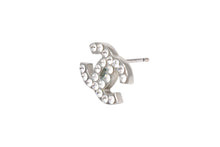 画像をギャラリービューアに読み込む, 極美品 CHANEL シャネル Coco Mark ココマーク ピアス ラインストーン シルバーカラー 06V 刻印 1.8g アクセサリー 中古 4b006489