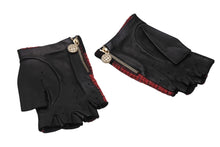 Load image into Gallery viewer, 極美品 CHANEL シャネル フィンガーレスグローブ 手袋 ツイード レザー ブラック レッド ゴールド金具 中古 4b006530