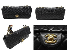 Load image into Gallery viewer, CHANEL シャネル マトラッセ 25cm イーストウエスト バレンタインシリーズ ショルダーバッグ ラムスキン ブラック ゴールド金具 美品 中古 4b006532