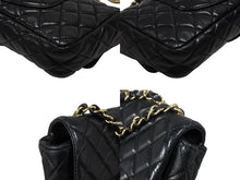 Load image into Gallery viewer, CHANEL シャネル マトラッセ 25cm イーストウエスト バレンタインシリーズ ショルダーバッグ ラムスキン ブラック ゴールド金具 美品 中古 4b006532