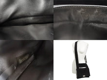 画像をギャラリービューアに読み込む, CHANEL シャネル ショルダーバッグ チョコバー ターンロック ブラック シルバー スウェード 美品 中古 4b006537