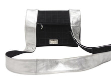 画像をギャラリービューアに読み込む, CHANEL シャネル ショルダーバッグ チョコバー ターンロック ブラック シルバー スウェード 美品 中古 4b006537