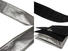 画像をギャラリービューアに読み込む, CHANEL シャネル ショルダーバッグ チョコバー ターンロック ブラック シルバー スウェード 美品 中古 4b006537