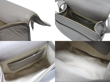 Load image into Gallery viewer, 新品未使用 Chloe クロエ 新型 Marcie”スモールサドルバッグ マーシー スモール ショルダーバッグ グレインレザー グレージュ 中古 4b006541